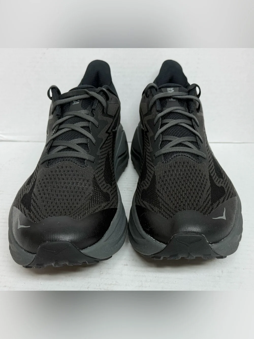 HOKA ONE ONE Challenger 8 Running Shoes Men's 13 2E WIDE Brand New 1168718-BCKT